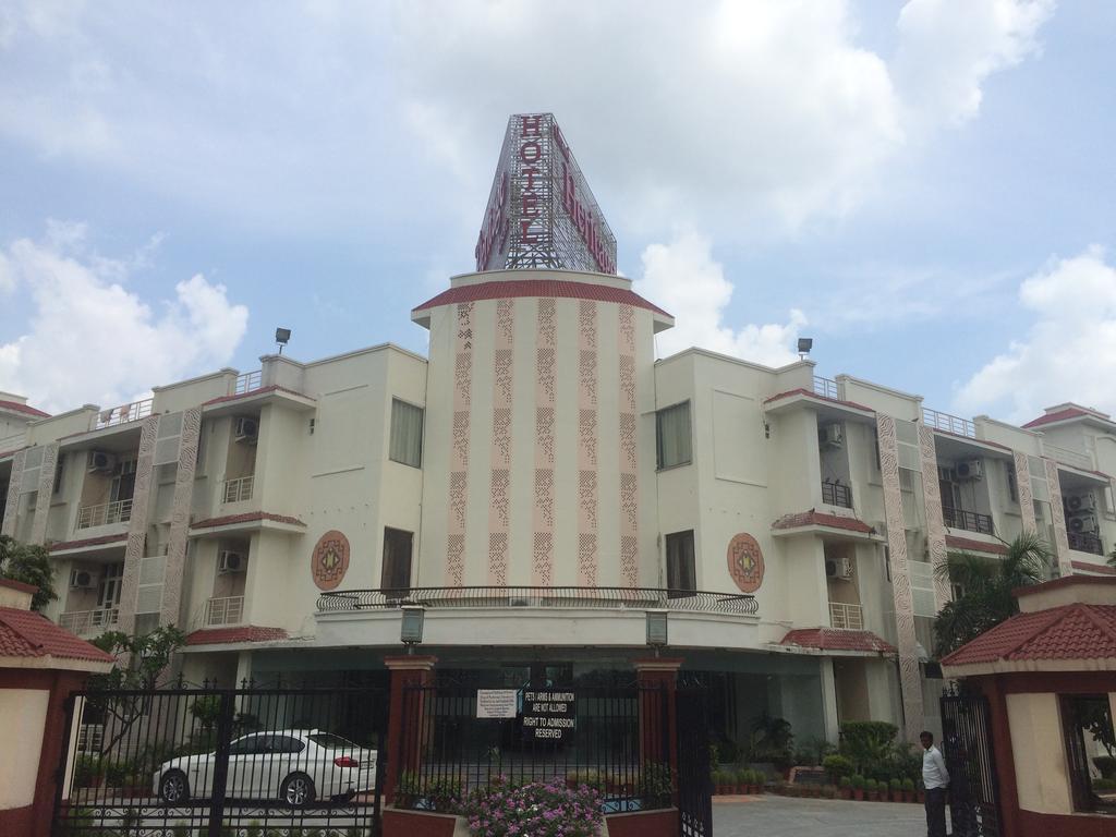 Grand Heritage Resort 그레이터 노이다 외부 사진